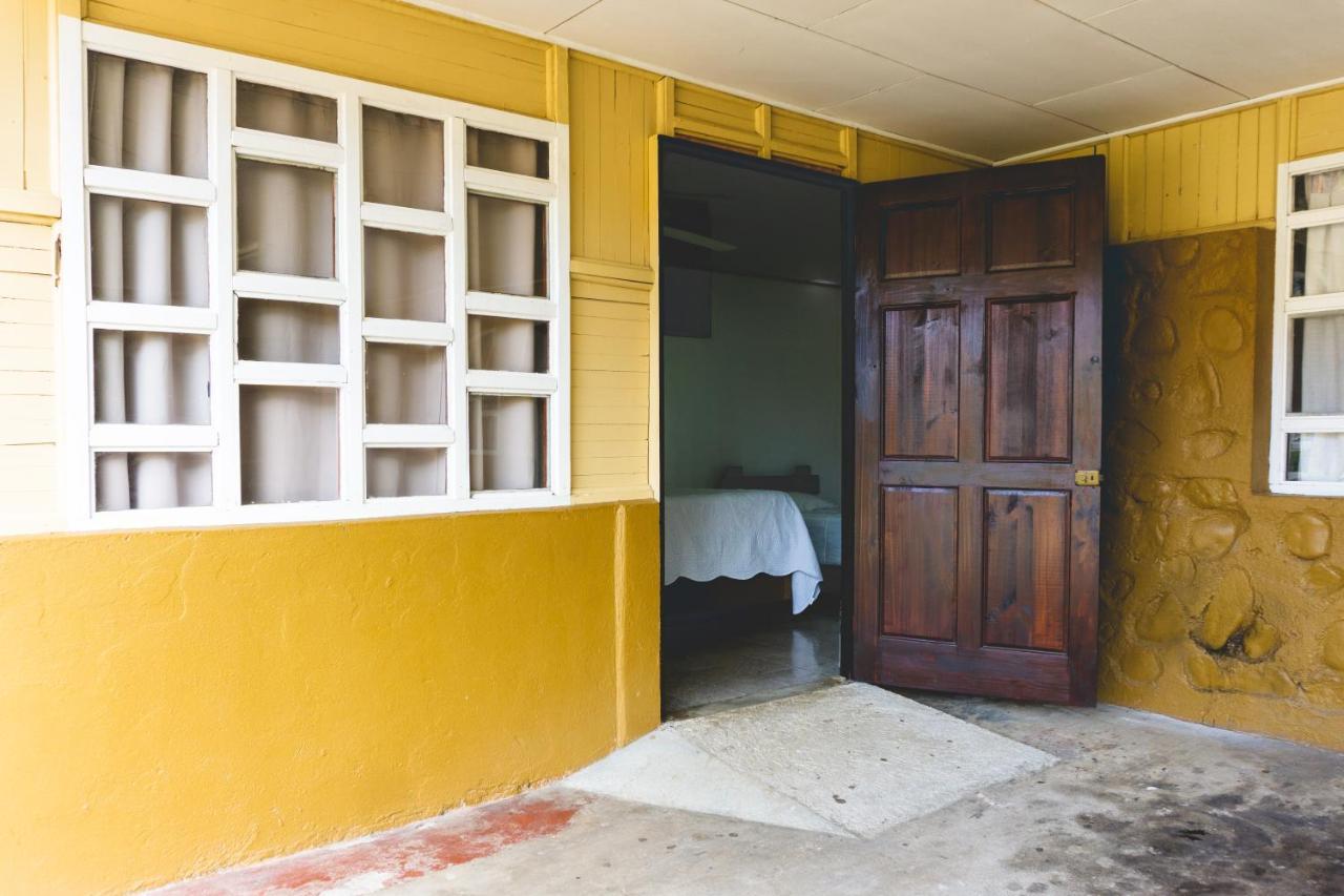 Cabinas El Prado San Isidro De El General Kültér fotó